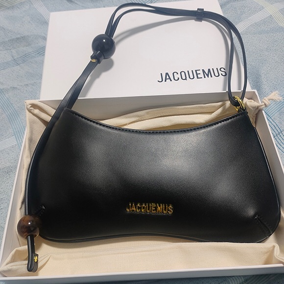 Jacquemus Handbags - Jacquemus Black Leather Crossbody Bag